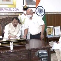 Goa | MLA-elect Ganesh Gaonkar administered oath as pro-tem speaker at Raj Bhavan by the Governor. Goa Governor PS Sreedharan Pillai has summoned the session of the state legislative Assembly on March 15 for new MLAs for the swearing-in ceremony