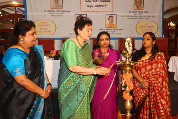 NCW Chairperson  @sharmarekha  inaugurated a Legal Awareness program organized by Karnataka State Women for Commission in Bengaluru as part of International Women's Day celebrations.