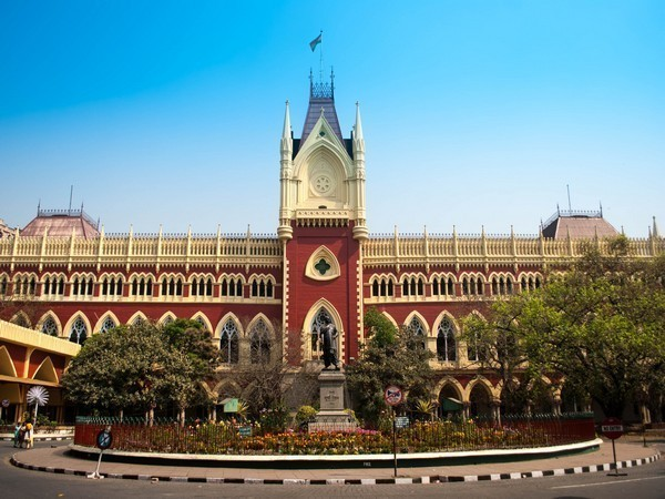 Calcutta High Court Chief Justice’s division bench instructs Centre to inform the court of the security measures for the Chief Minister within the next 2 weeks. The division bench also directs the state to give the information in the next hearing on April 25th.