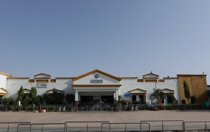 Saugor Railway Station of West Central Railway has become the first station in Madhya Pradesh to be certified as 'Eat Right Station' with a 4 star rating by Food Safety & Standards Authority of India (FSSAI).