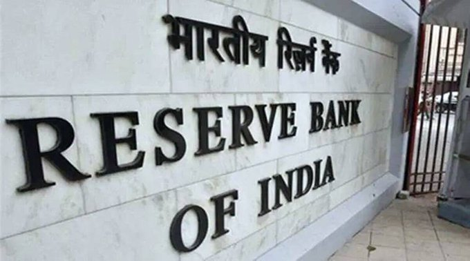 RBI issues new rules, penalties for debit & credit cards