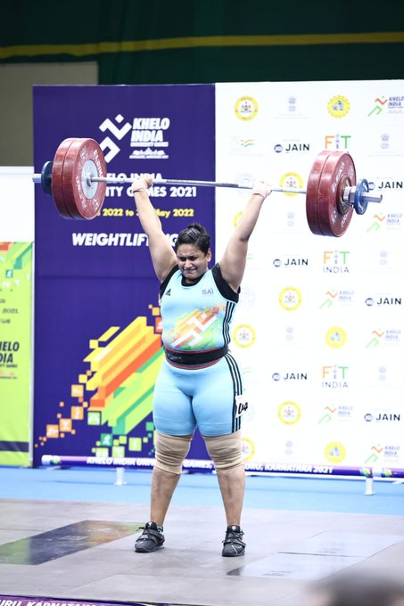 Ann Mariya from Mangalore University breaks National Record in clean and Jerk category in 87 kg class weightlifting c'ship during Khelo India University Games. She lifts 129 kg to break previous record of 128 kg held by Manpreet Kaur. She wins Gold Medal with total lift of 230 kg.