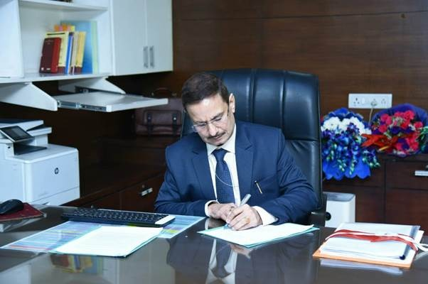 Alkesh Kumar Sharma assumes charge as new Secretary for  @GoI_MeitY . He played a key role in branding & promoting Kerala Tourism as ‘God’s Own Country’ during his two tenures spanning over seven years, in Kerala.