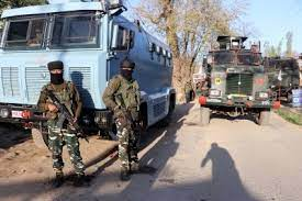 Terrorist fired upon Police Constable Reyaz Ahmad Thoker S/O Ali Mohammed at his residence at Gudroo, Pulwama. He has been shifted to Hospital. Area has been cordoned off.