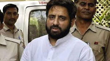 AAP MLA Amanatullah Khan declared history-sheeter & bad character on March 30. 18 FIRs registered against him till now: Delhi Police. He was arrested by Delhi Police at Madanpur Khadar y'day, where SDMC conducted an anti-encroachment drive; later, he was sent to judicial custody.