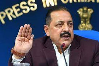 Union Minister  @DrJitendraSingh  says, Centre will train 20,000 J&K govt officials in grievance redressal under Ministry of Personnel, Public Grievances & Pensions.