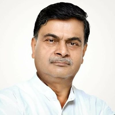 Union Minister  @RajKSinghIndia  has written to states that state Gencos may be asked to take immediate steps to import coal for blending in order to meet their requirement during Monsoon season.