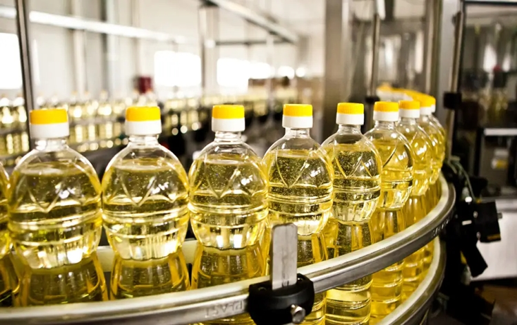 Govt allows duty-free import of 20 lakh tonnes of crude soyabean and sunflower oil per annum