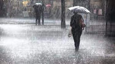 Mumbai witnesses heavy to very heavy rain; IMD issues red alert in six districts