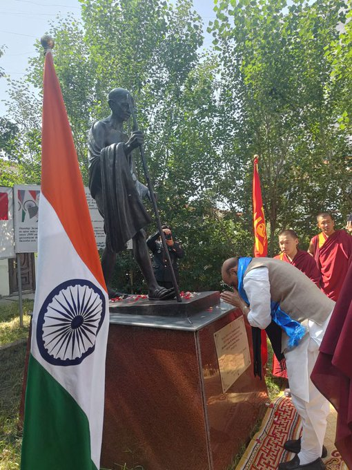 Defence Minister  @rajnathsingh  paid respects to Mahatma Gandhi in Ulaanbaatar.