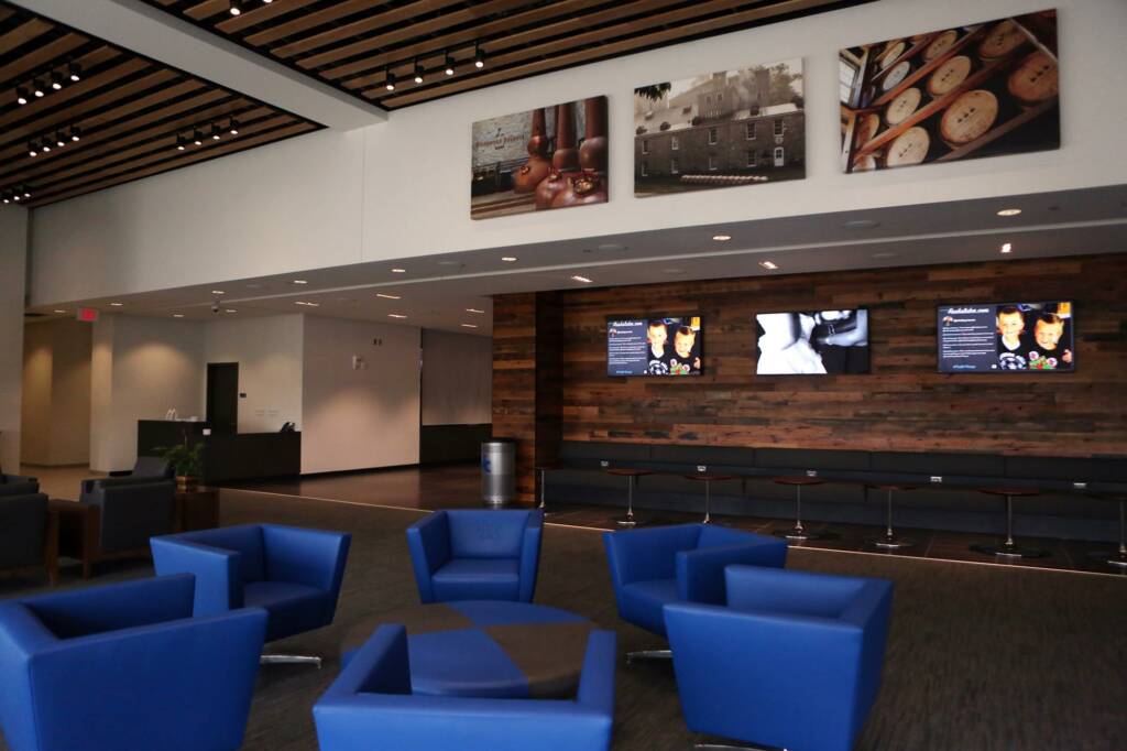 Commonwealth Stadium suites paying off big for Kentucky football; see who's  in them