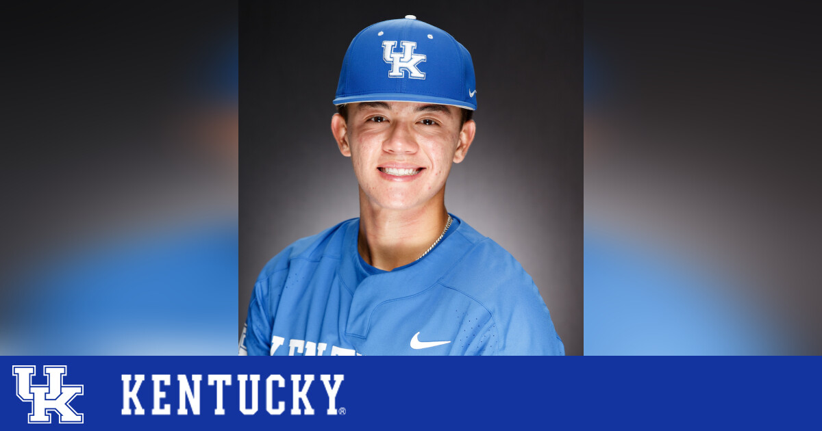 Kentucky Baseball on X: There are cream unis and then there are  𝐊𝐄𝐍𝐓𝐔𝐂𝐊𝐘 cream unis. First time this season in these 🔥🔥 threads.  #WeAreUK @UniW