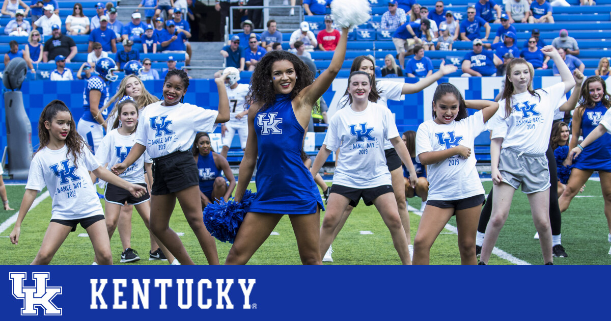 Ten Former UK Dance Team Members on NFL, NHL Cheer Rosters – UK Athletics