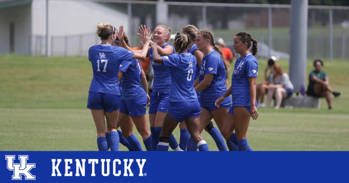 Kentucky Nets Four in Win at UT Martin