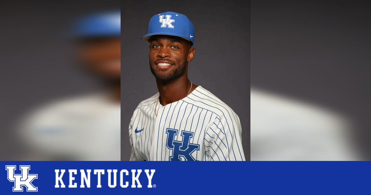 Kentucky outfielder Kendal Ewell (0) plays against Eastern