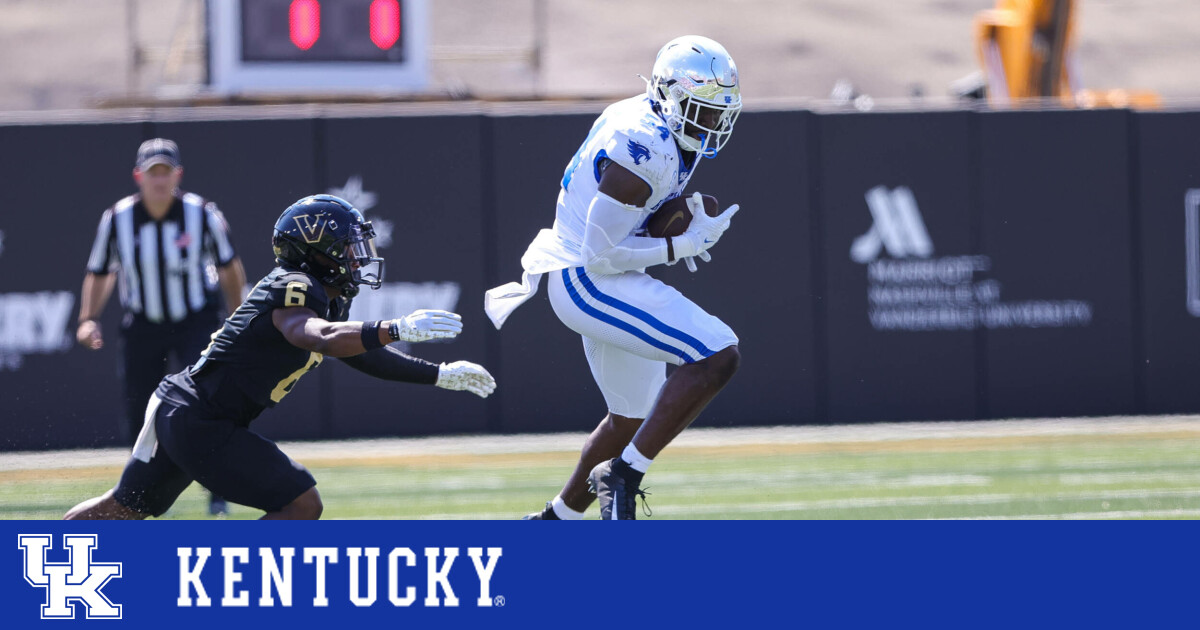 Kentucky Defeats Vanderbilt 45-28, Quarterback Devin Leary Shines with 205 Passing Yards and 1 TD