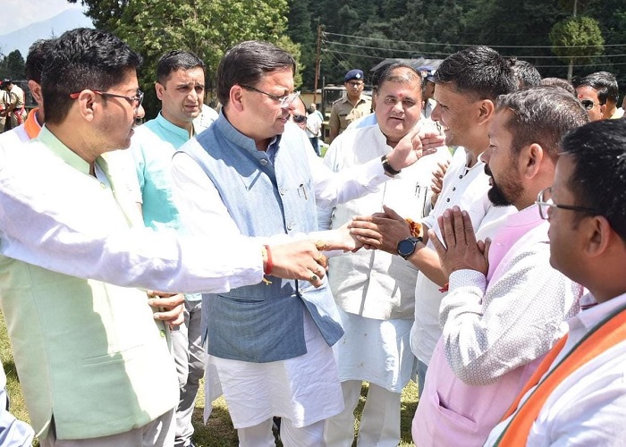निरीक्षण: मुख्यमंत्री ने चमोली में आपदा प्रभावित क्षेत्रों का किया हवाई सर्वे, हालातों का लिया जायजा–