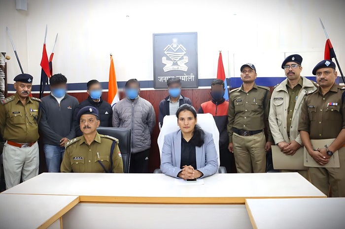 चमोली: लोहे के एंगल से पीटकर एक्सरे तकनीशियन की हत्या, पांच आरोपी गिरफ्तार, जेल भेजा–