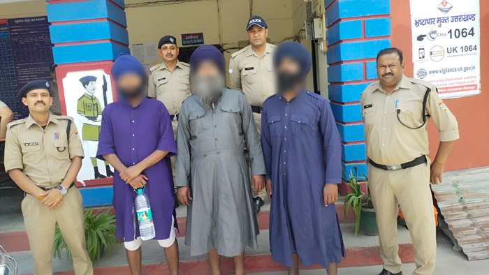 चमोली: कार को पास नहीं दिया तो सिख युवकों ने बस चालक को तलवार से किया जख्मी–