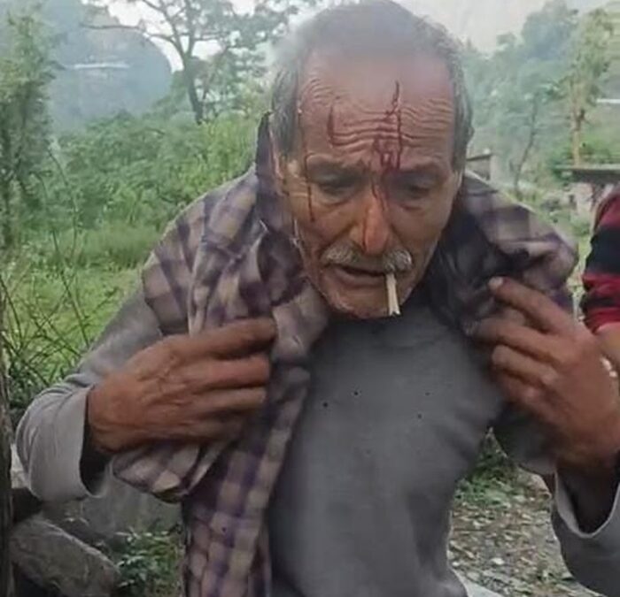 चमोली: गुलदार ने एक व्यक्ति पर मारा झपट्टा, छात्र-छात्राओं ने दौड़कर बचाई जान–
