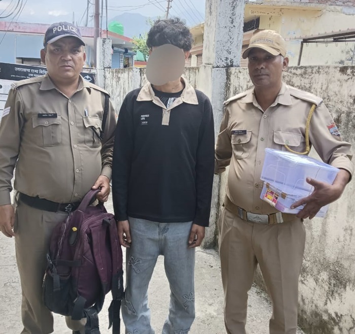 कार्रवाई: सोनप्रयाग में एक होटल में 8 लाख की चोरी, पुलिस ने एक युवक को लिया हिरासत में–