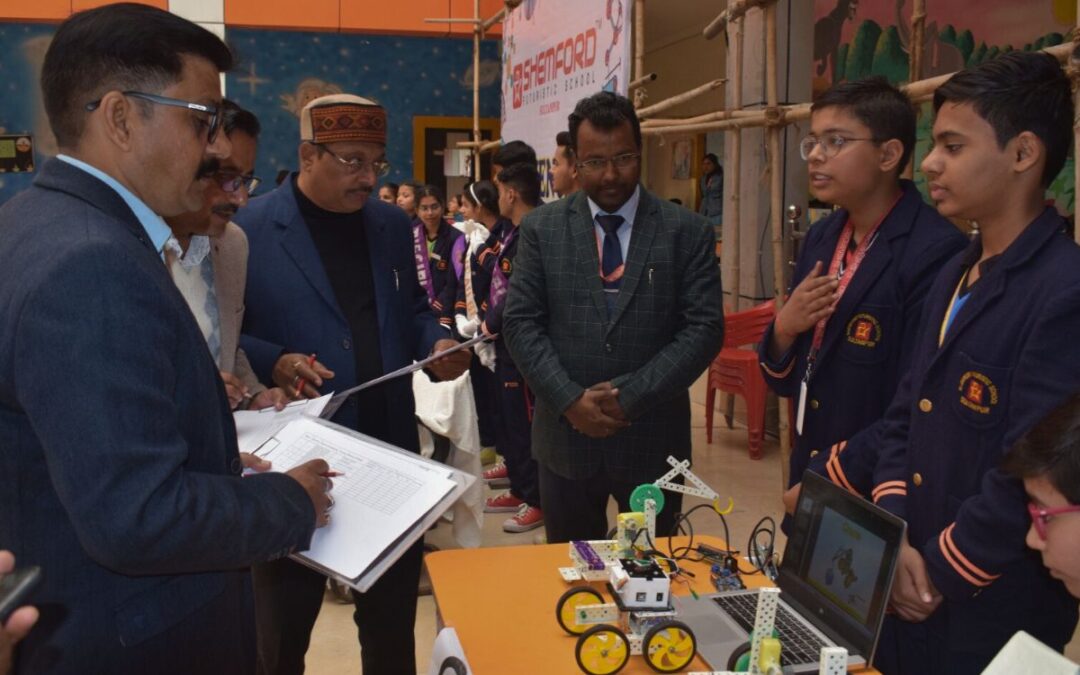 शेम्फोर्ड स्कूल में दिखी भविष्य के वैज्ञानिकों की झलक !