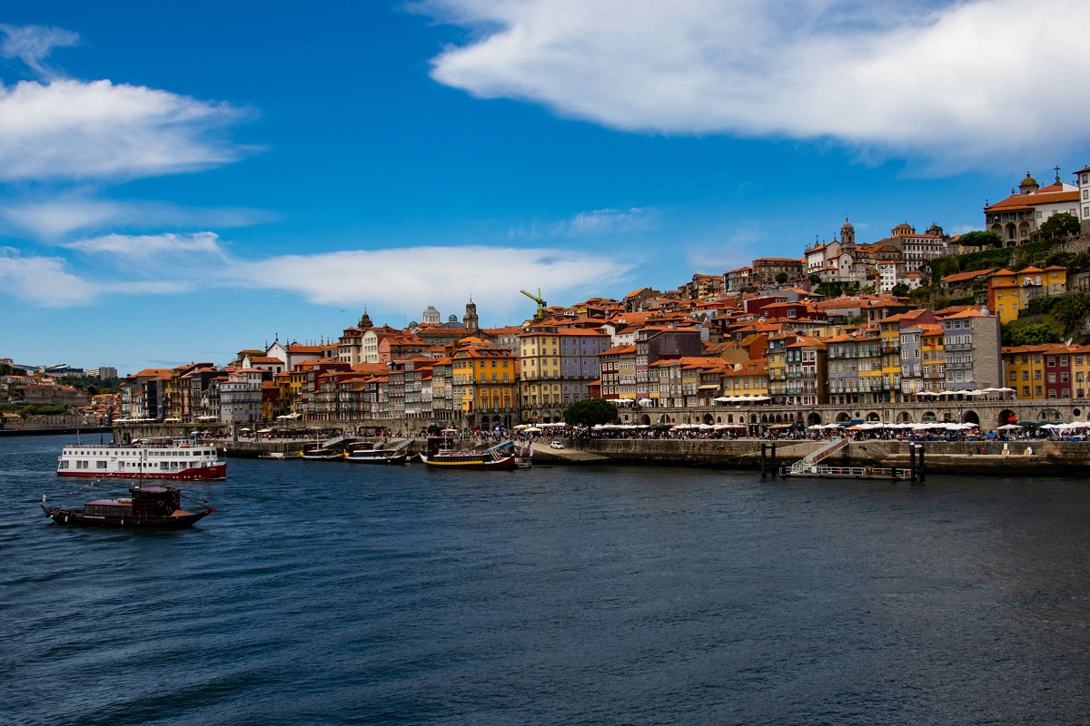 Can I transfer my UK pension to Portugal?