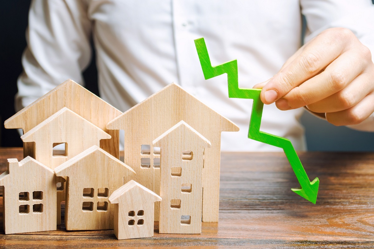 Mortgage rates are falling, but what does 2023 have in store?