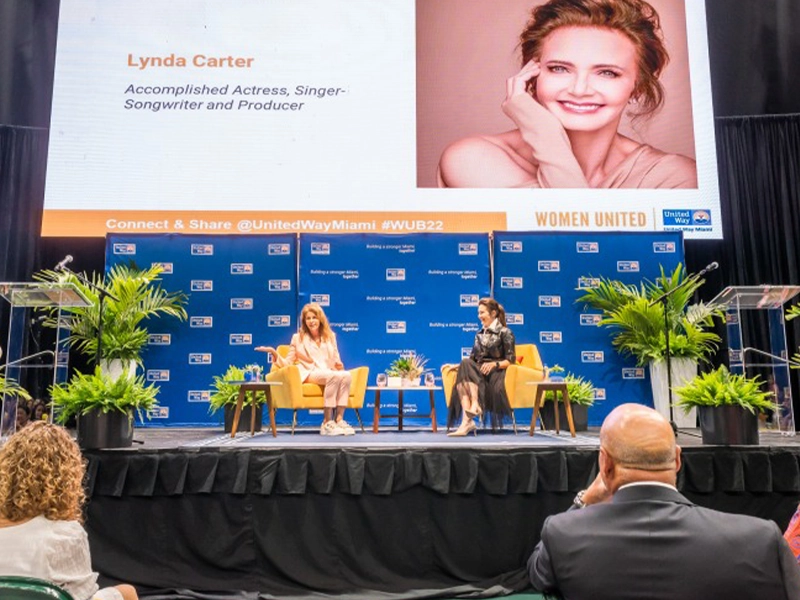 stage photography during Lynda Carter event