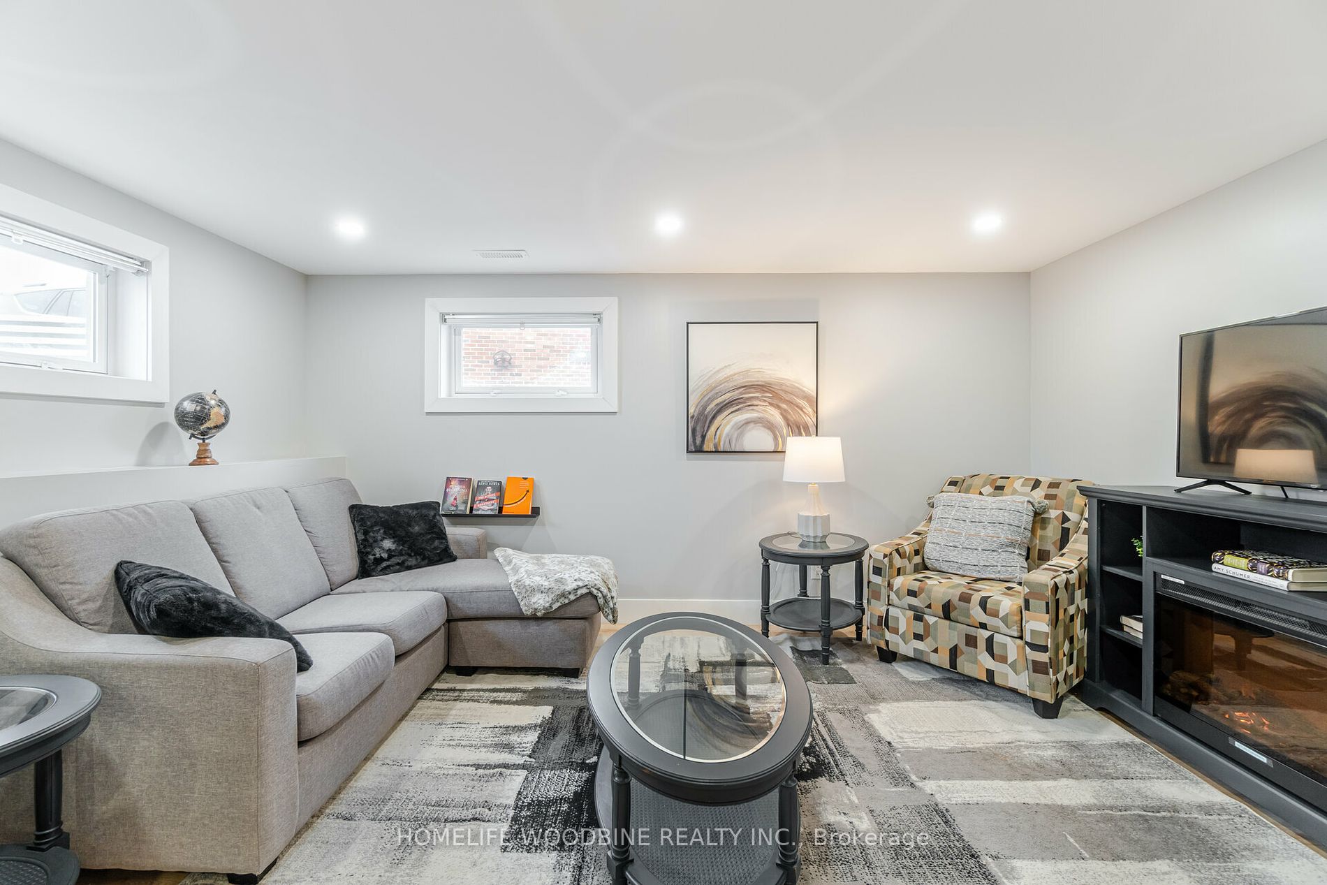 107 Winchester Blvd Hamilton 949,888 • UnityRE