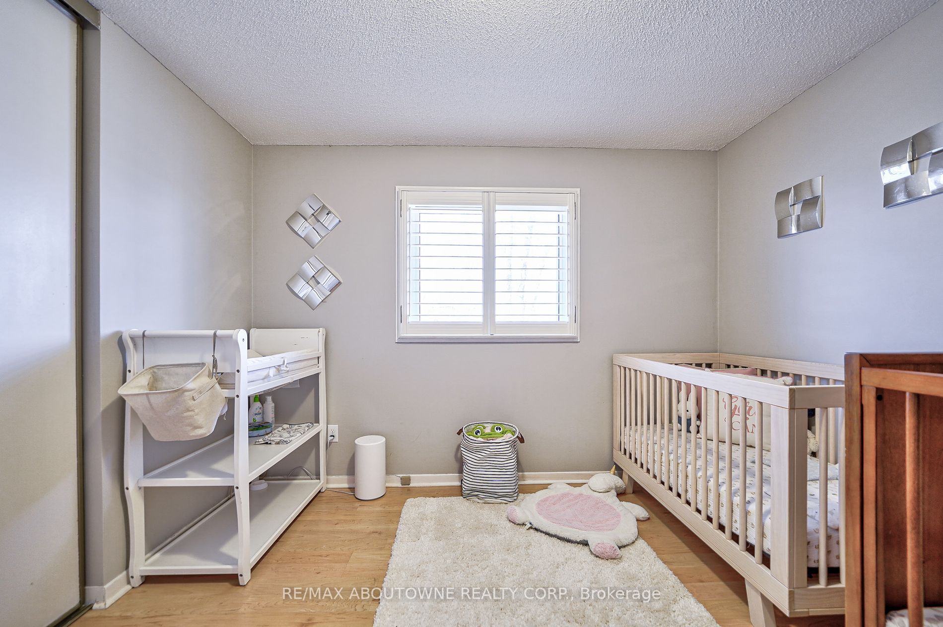 1394 Cobbler Lane Oakville 1,249,000 • IVANRE