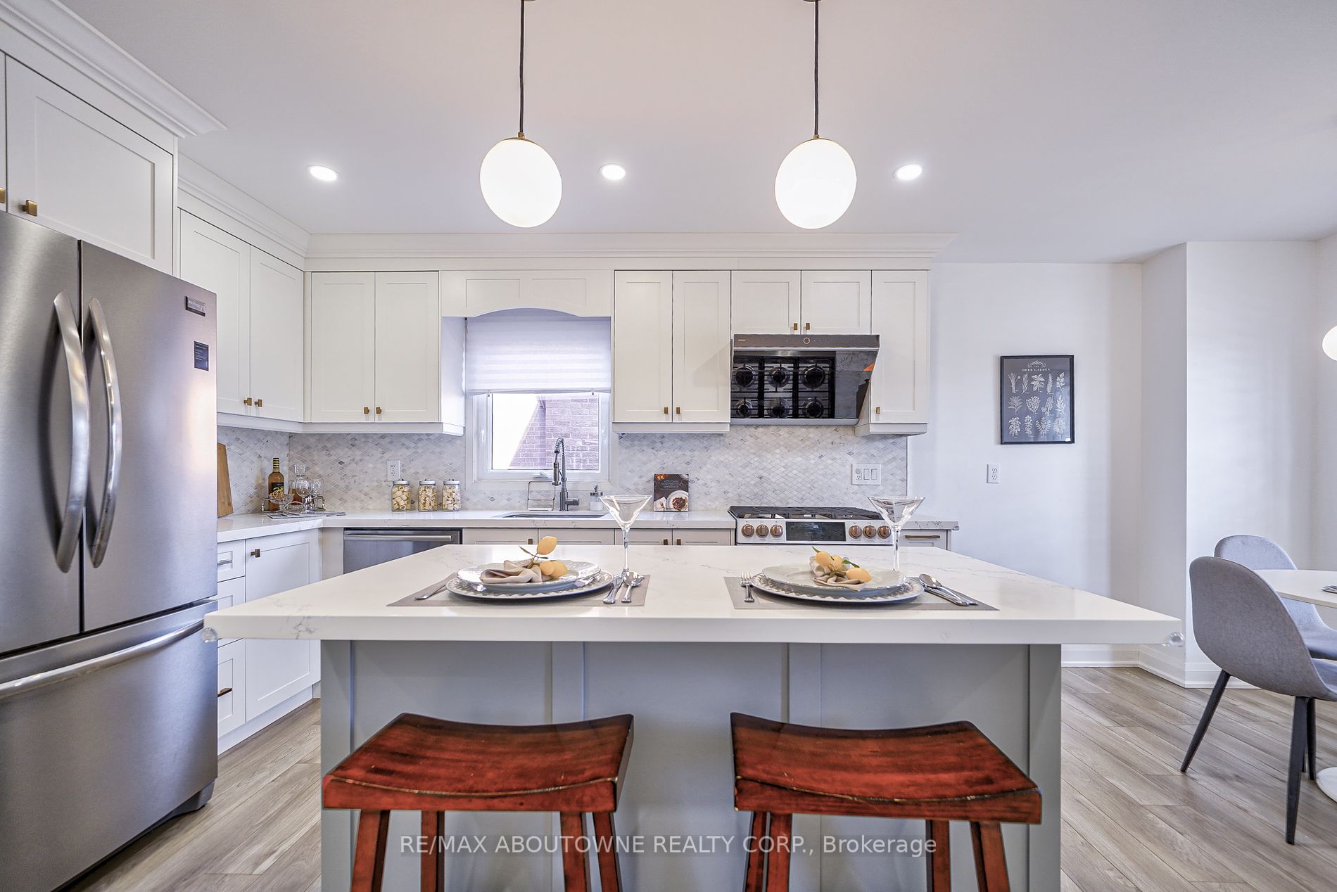 1394 Cobbler Lane Oakville 1,249,000 • IVANRE