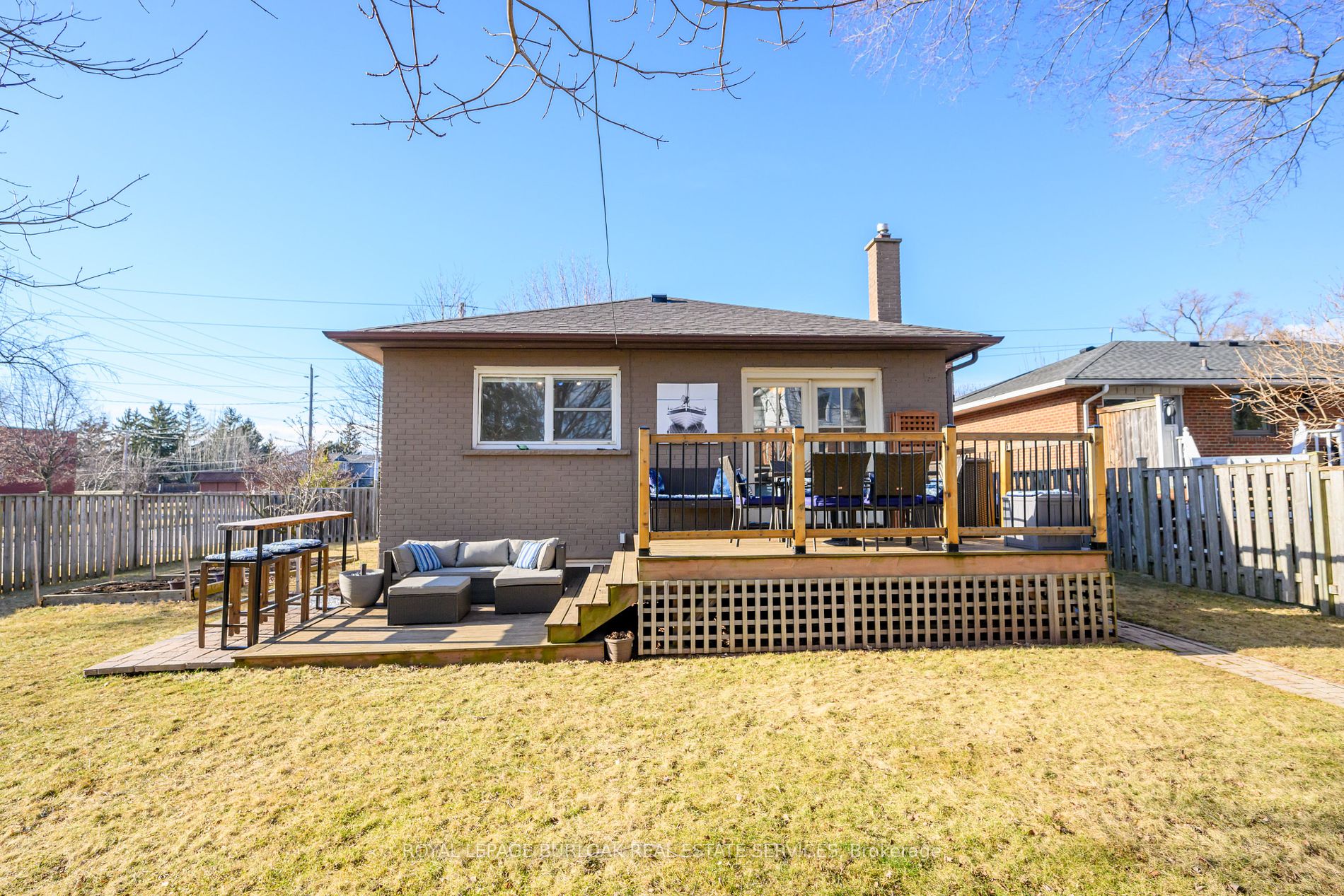 5386 Stratton Rd Burlington 1,049,000 • IVANRE