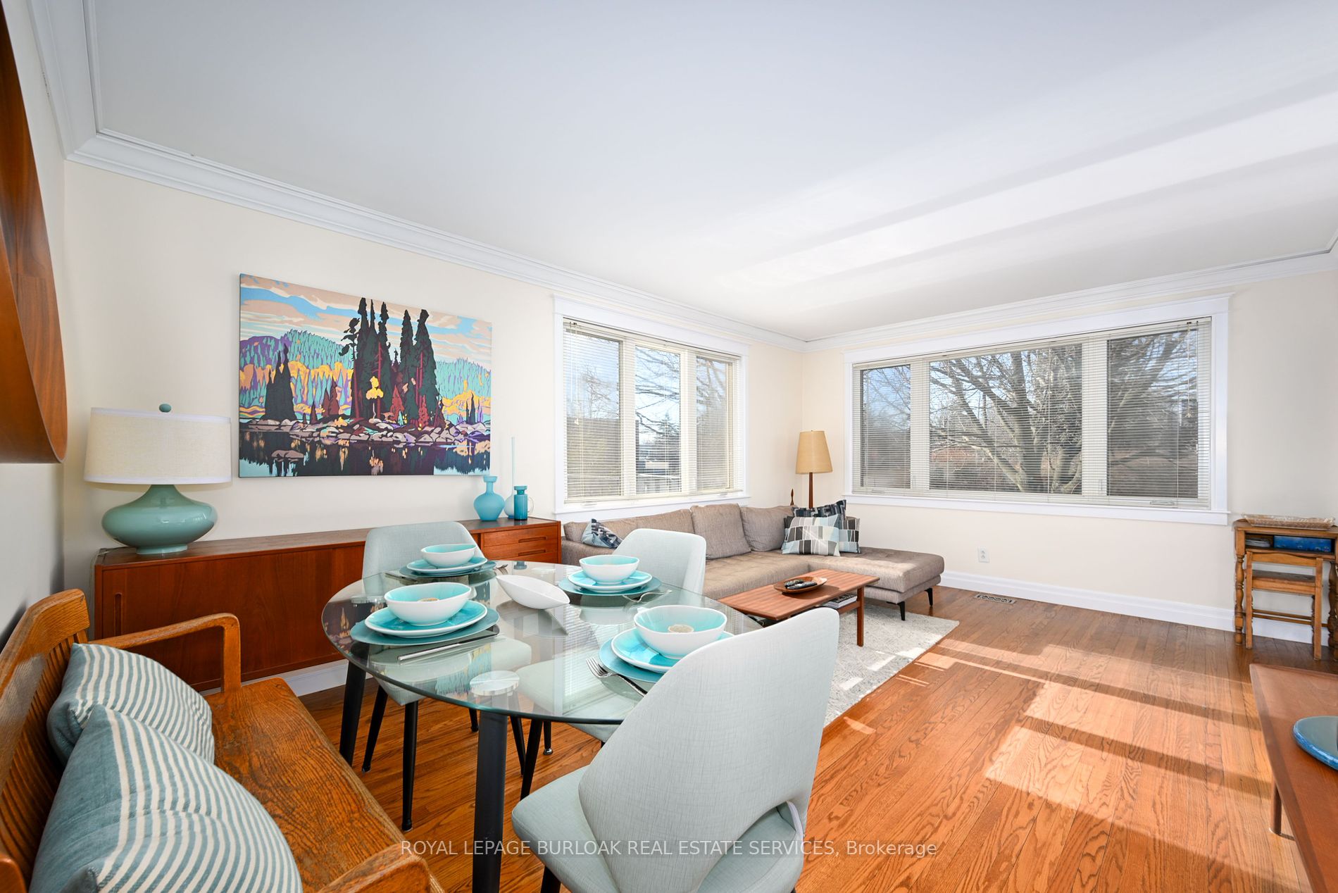 5386 Stratton Rd Burlington 1,049,000 • IVANRE