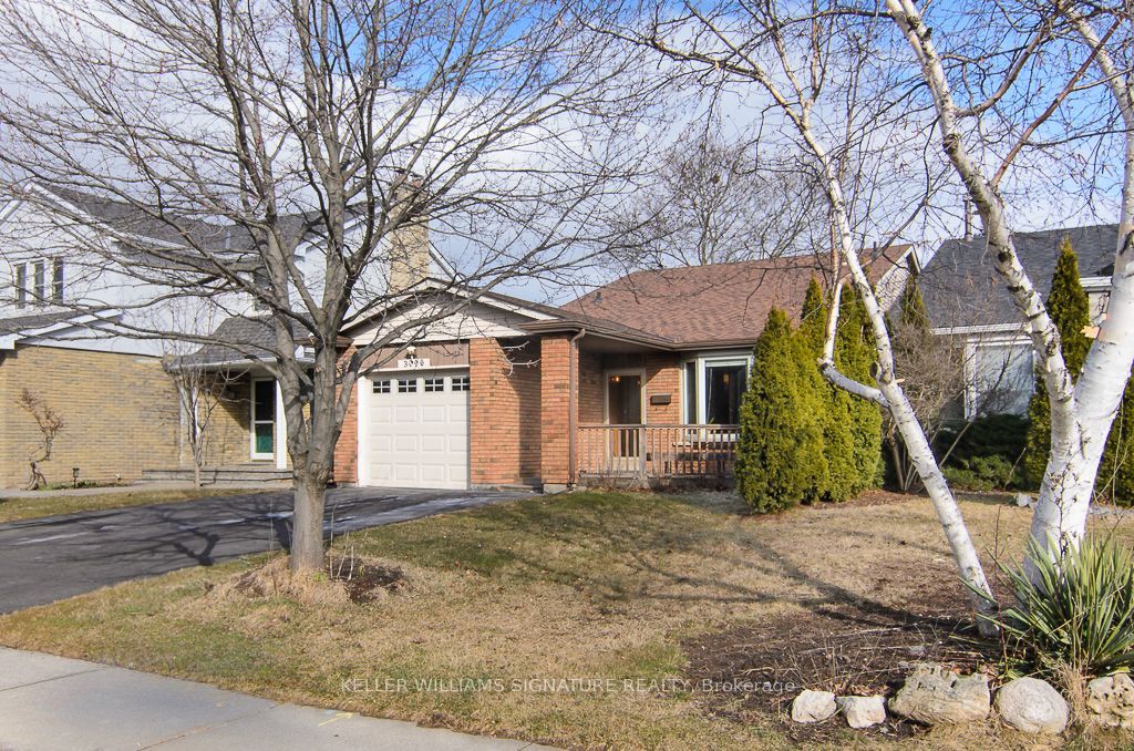 3096 Driftwood Dr Burlington 950,000 • IVANRE
