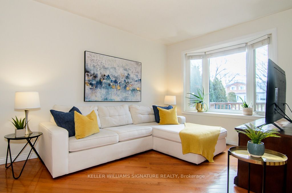 3096 Driftwood Dr Burlington 950,000 • IVANRE