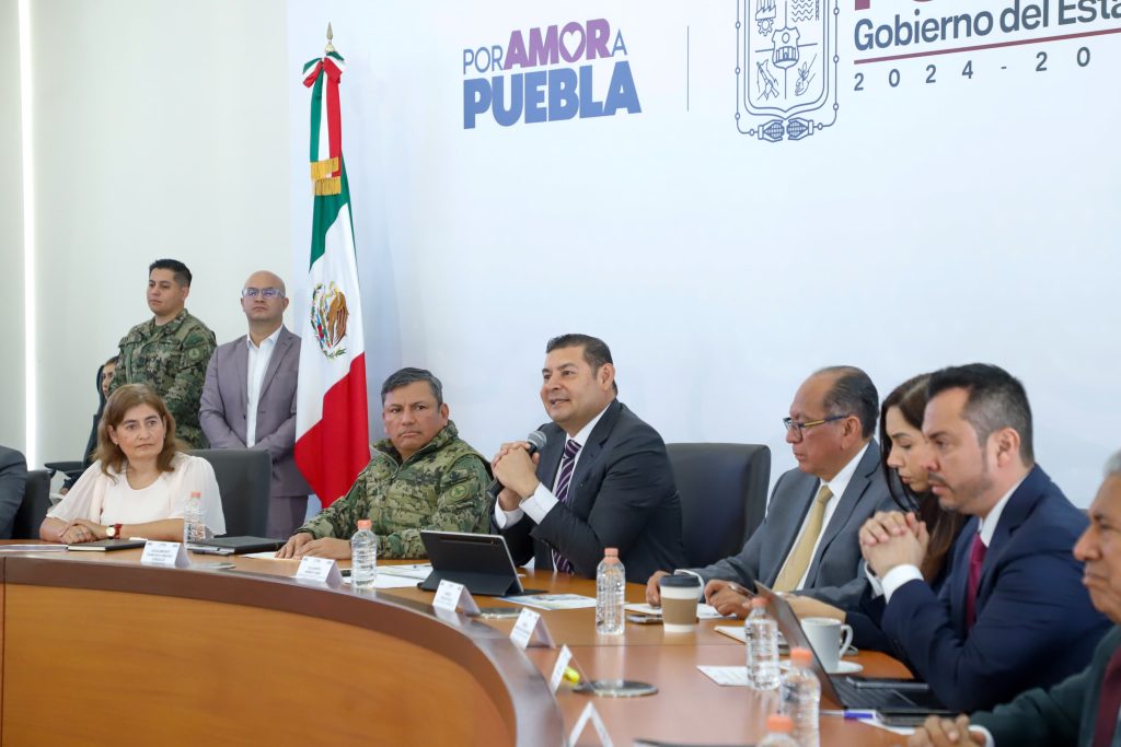 Puebla, pionera en la producción de chips: Armenta