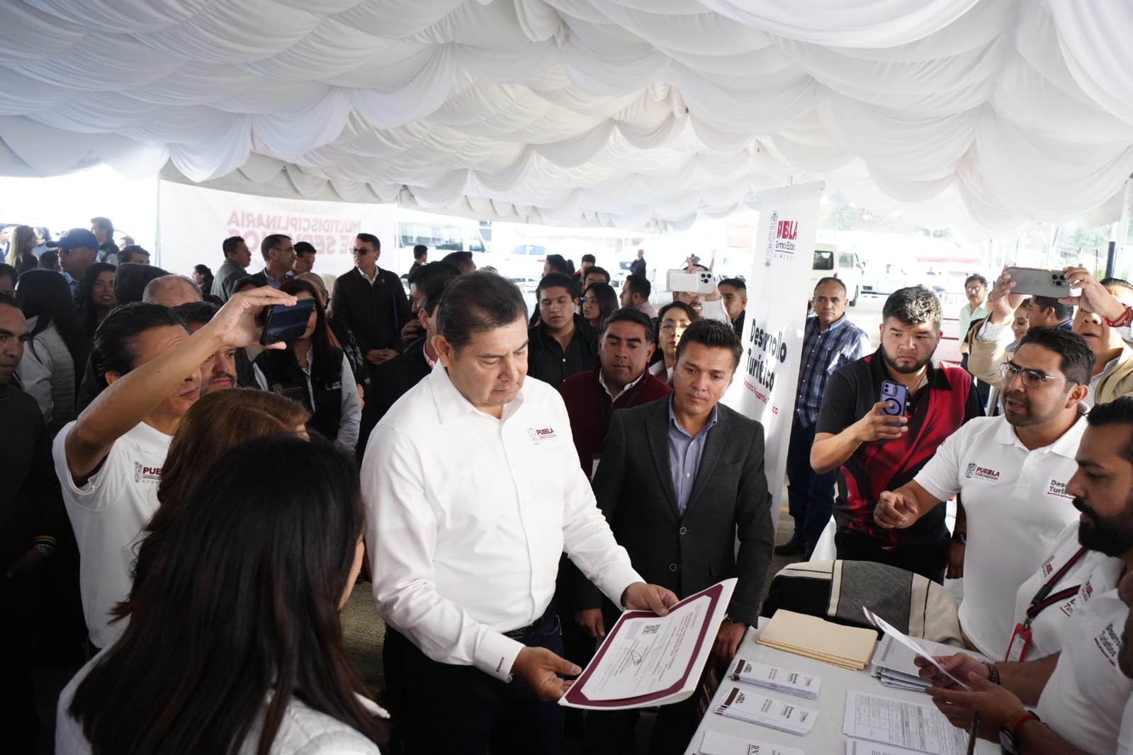 Alejandro Armenta inaugura la quinta Casa Carmen Serdán