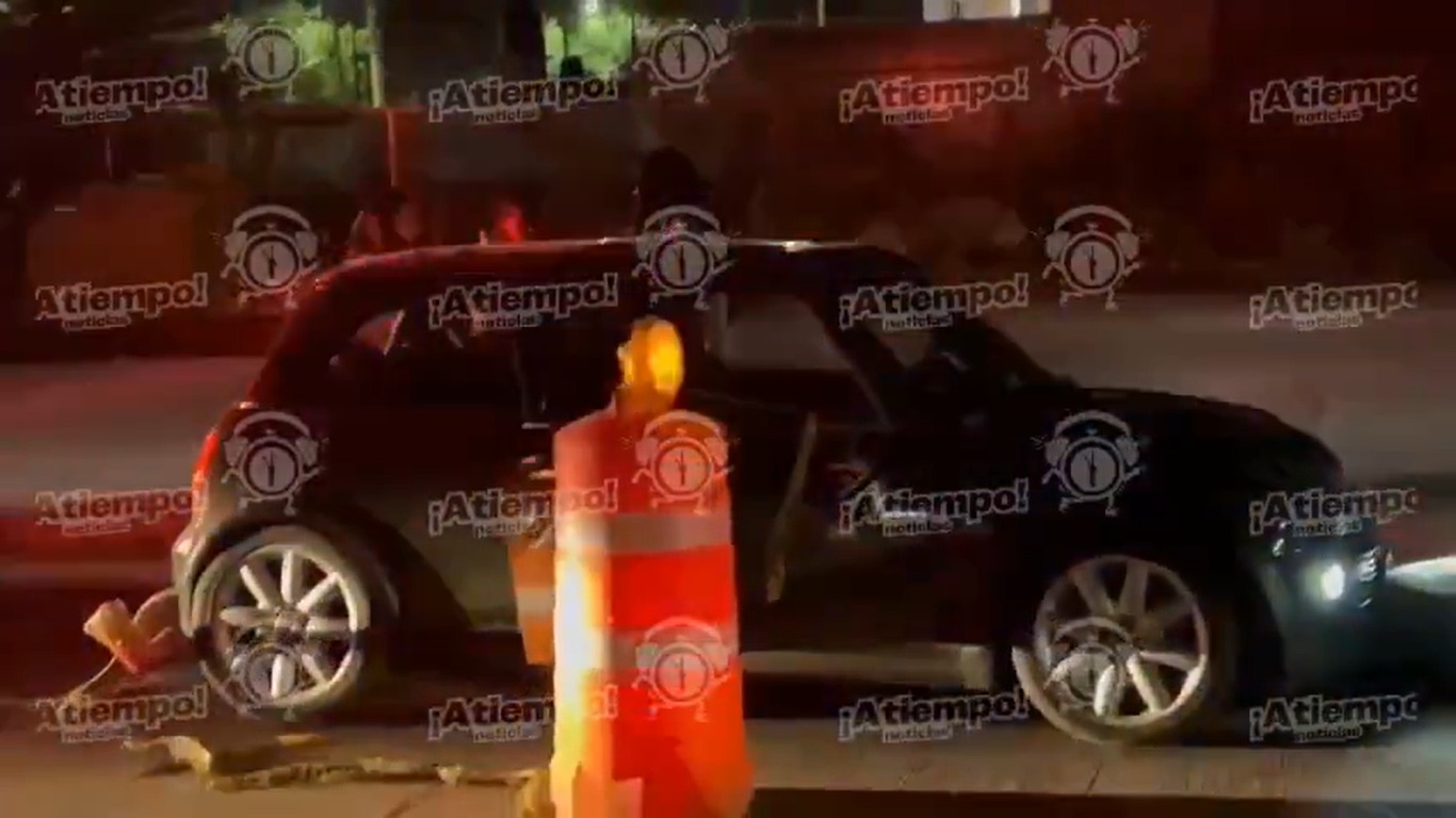 Par de jóvenes resultan ilesas tras accidente en Bulevar Carmelitas