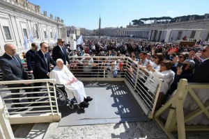 this is an alt image