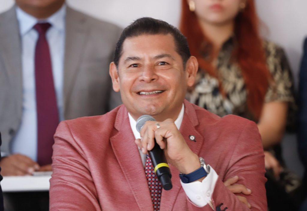 Para mejorar movilidad, gobierno estatal atiende ciclopistas y puentes atirantados