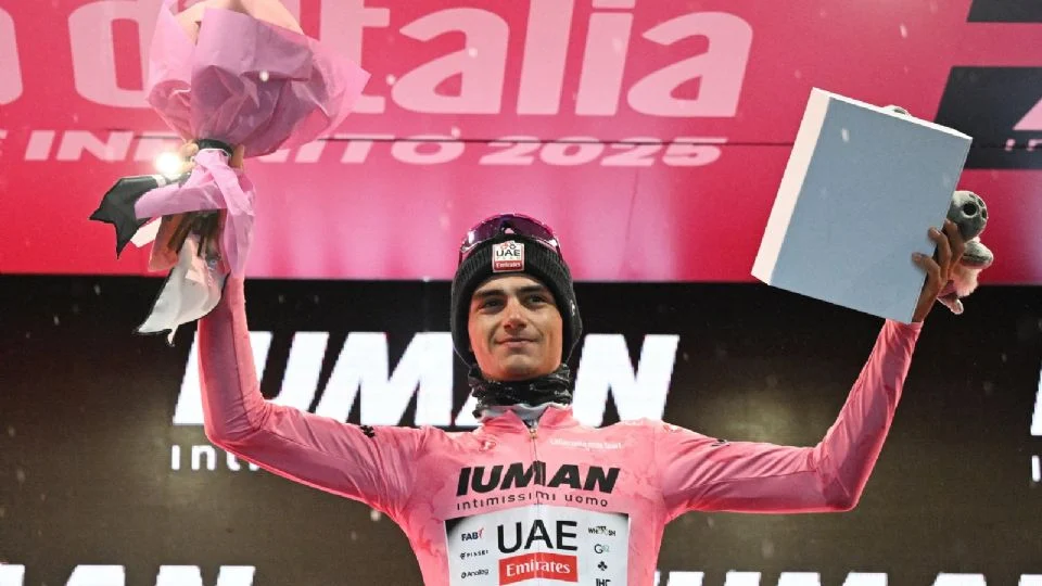 Isaac del Toro, feliz por seguir como líder, cree que puede ganar el Giro de Italia: “Tendría que tener mis mejores piernas, como en Siena”