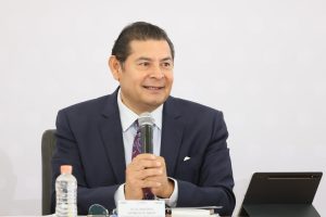 this is an alt image