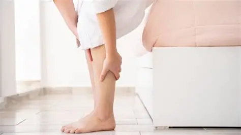 Piernas hinchadas en verano: qué usar a partir de los 50