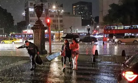 Activan Alerta Naranja y actualizan Alerta Amarilla por lluvias en CDMX