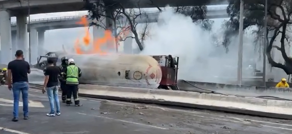 Explosión de pipa en Iztapalapa deja 57 heridos