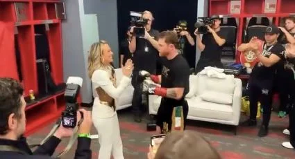 Fey felicita al 'Canelo' pese a derrota y entona Himno en vestidor