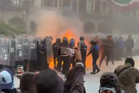 Protocolo policial en CdMx exige persuadir antes de usar la fuerza durante manifestaciones