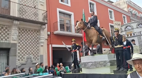 this is an alt image