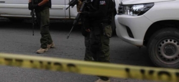 Grupo armado roba dinero y vehículo en Tizatlán